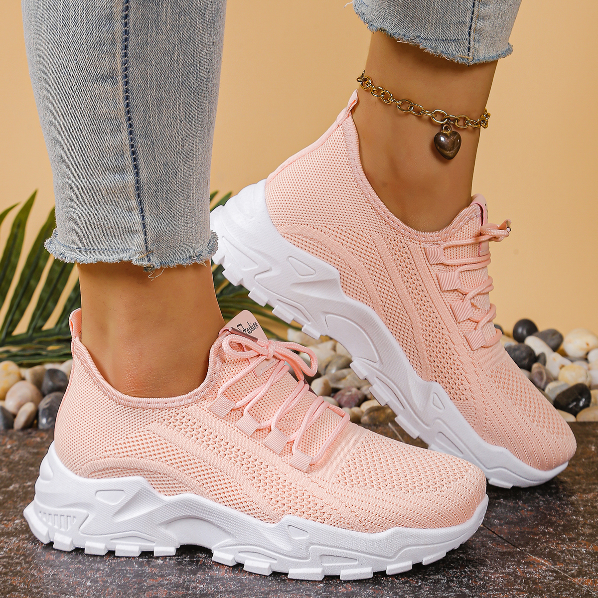 Women's sports shoes 2026，Brea - огляд і ціна Guipure Lace Panel