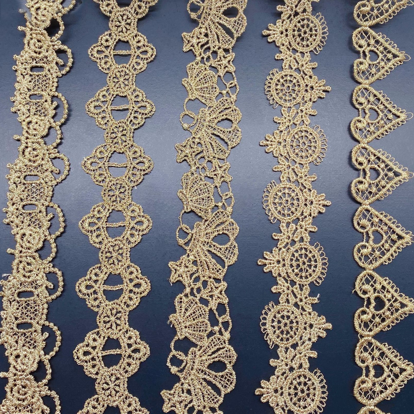 2yards Golden Embroidered Love - огляд і ціна Lace Ribbon Trim