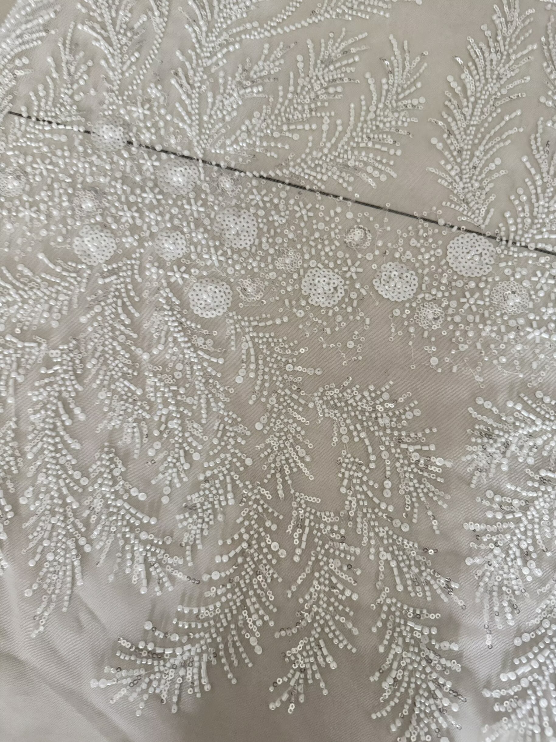 White Beaded Pearl Crystal Seq - огляд і ціна Crystal Mesh Fabric